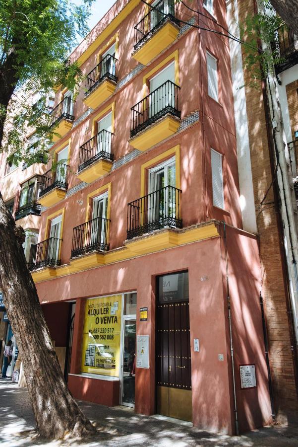 Triana Home - Free Parking セビリア エクステリア 写真